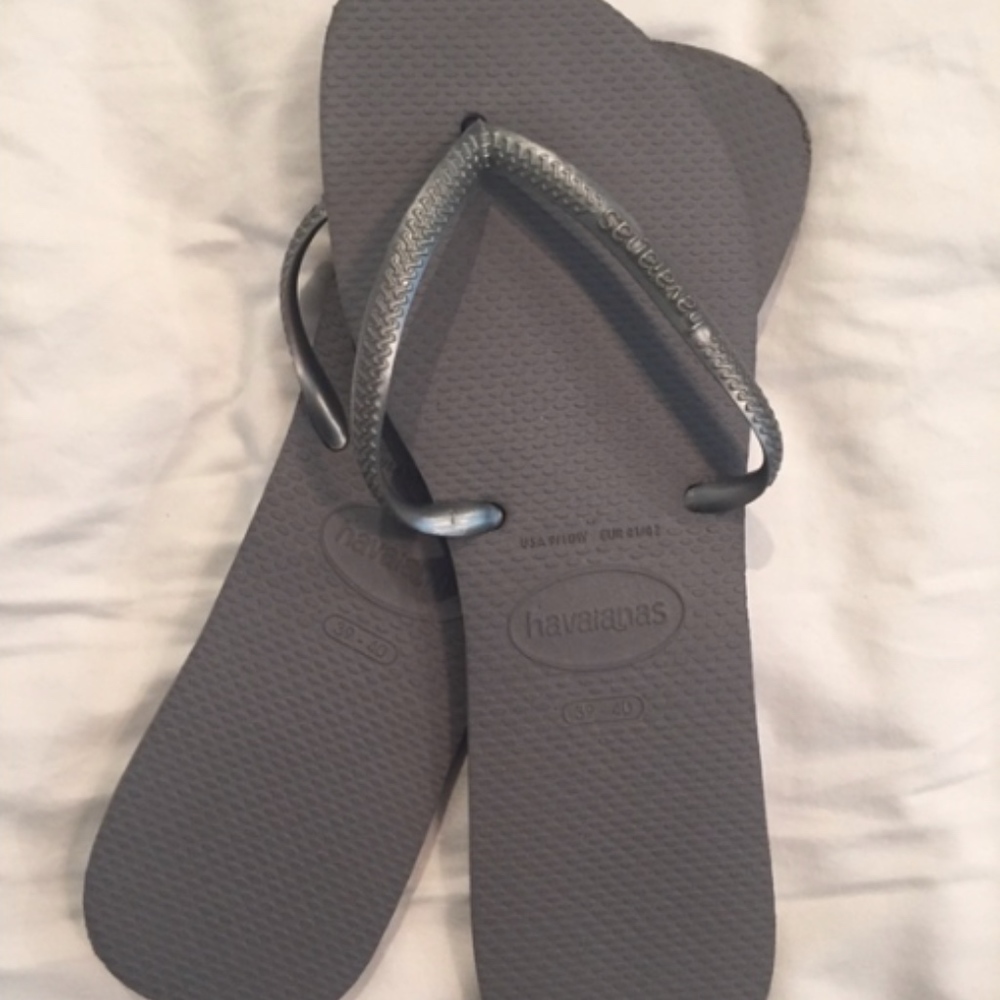 Havaianas flip flops - NEVER WORN